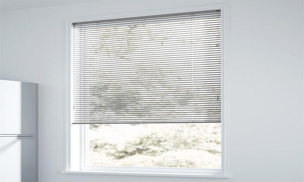 How Do Venetian Blinds Create the Perfect Ambience in a Home