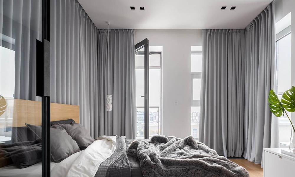 Motorized Curtains Create a Beautiful Ambient Mood In Your Home