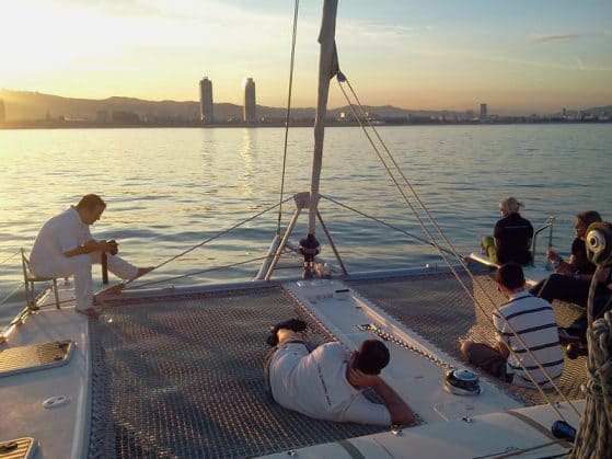 How to Organize a Banquet on a Boat in Barcelona?
