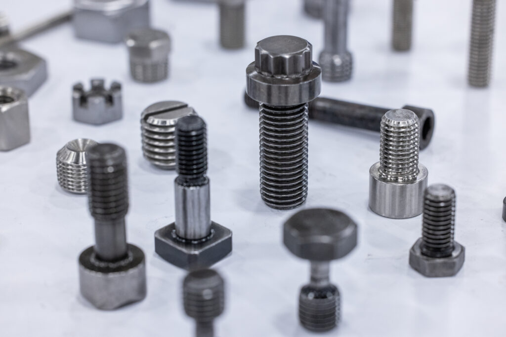 How to Choose the Right Fasteners Suppliers & Dealers